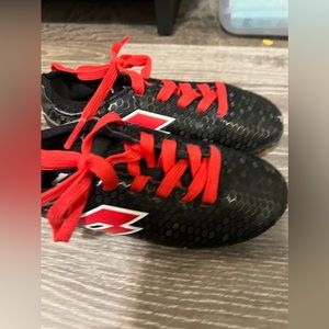 Kids lotto soccer shoes